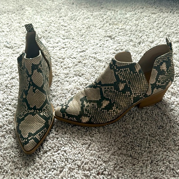 Snakeskin Print Ankle Booties - Picture 1 of 4